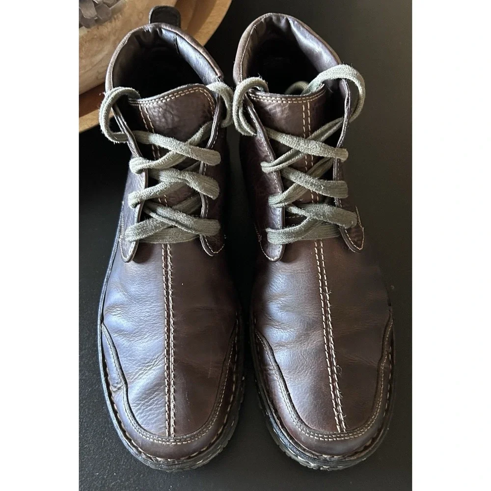 Men's Cole Haan Chucka Leather Boots With Green Laces Size 8 M Gorp Core Comfort
